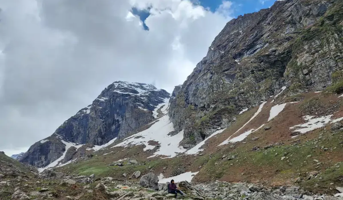 Hampta Pass Trek Best Time