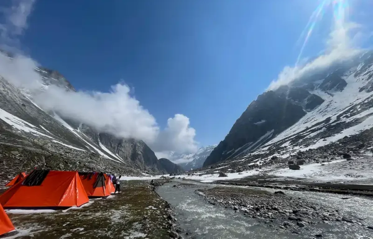Hampta Pass Trek,hampta pass vs valley of flowers
