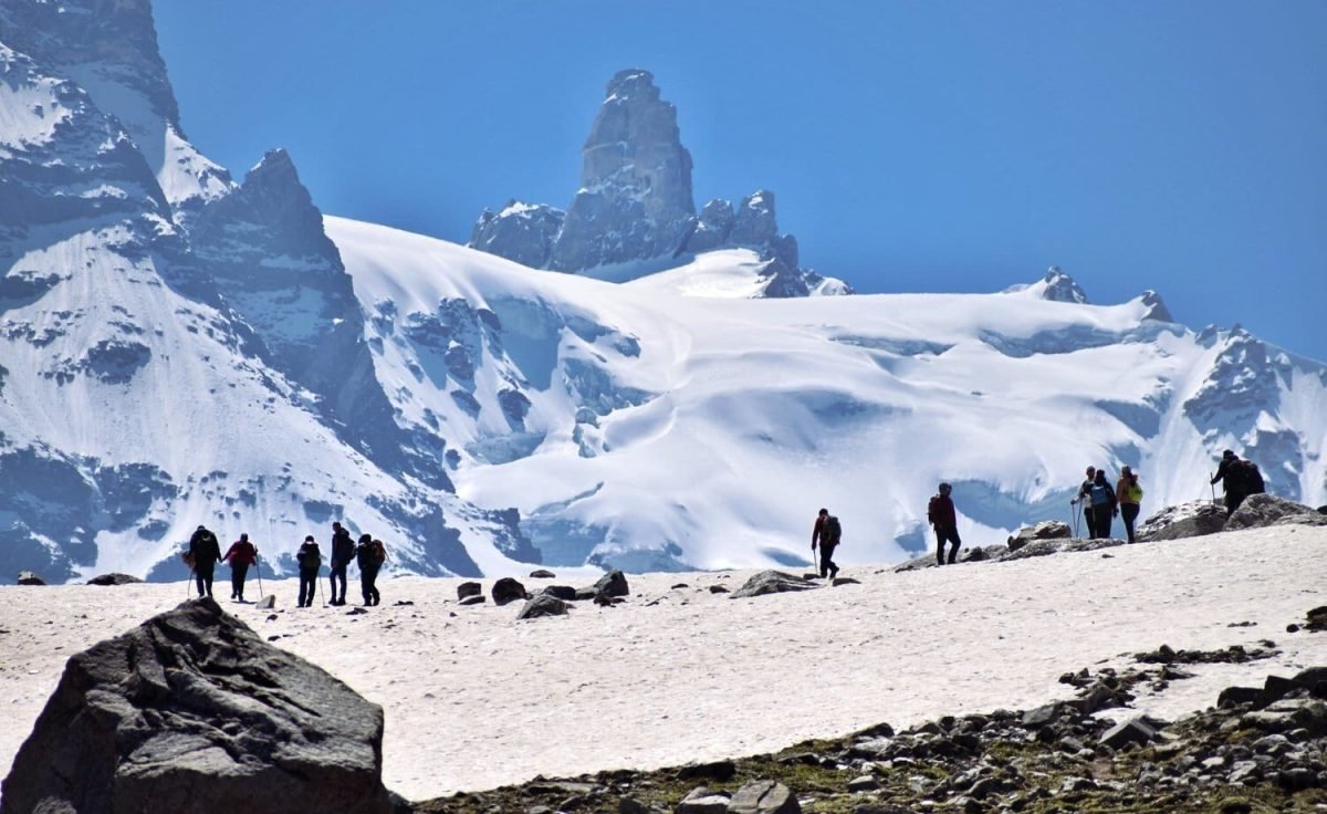 Hampta Valley Snow Trek,Himachal Pradesh Trekking