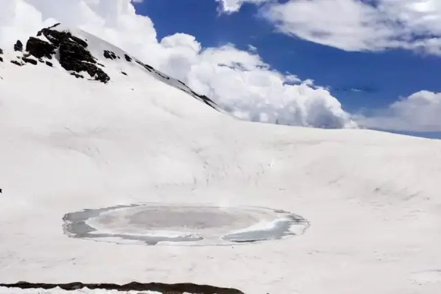 Bhrigu lake trek Manali via Gulaba