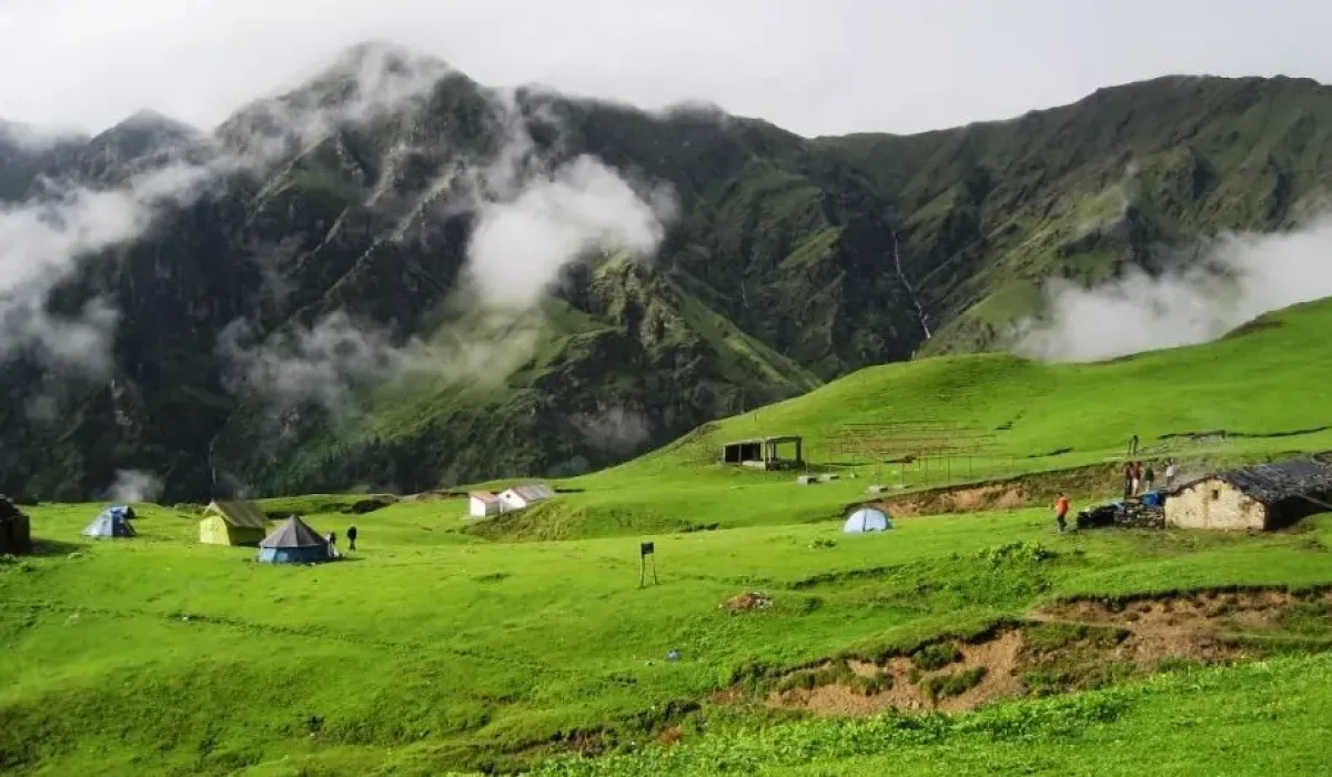 Dayara Bugyal Trek
