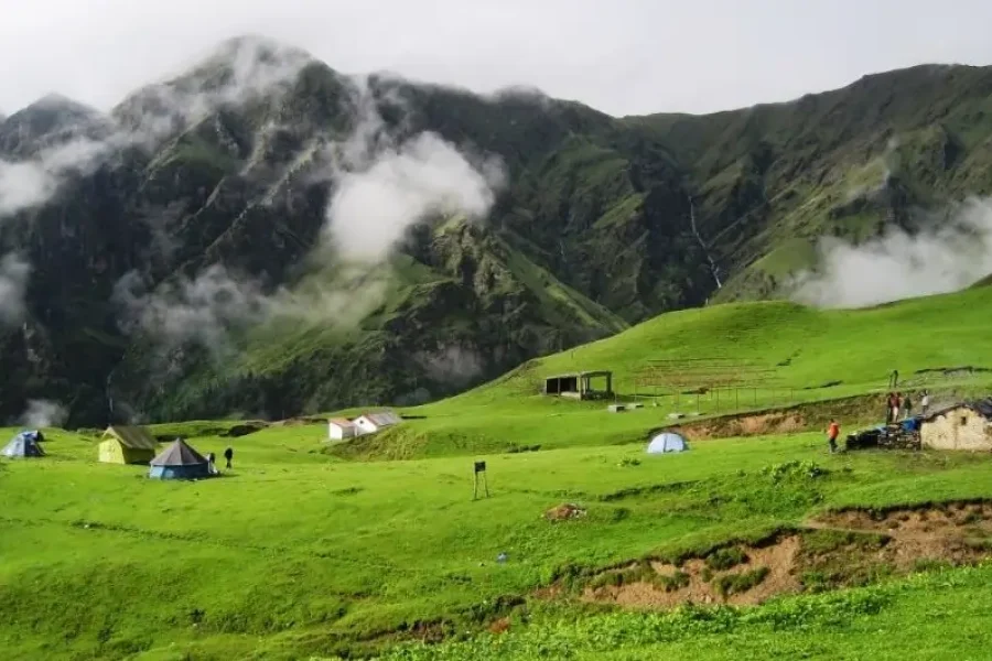 Dayara Bugyal Trek