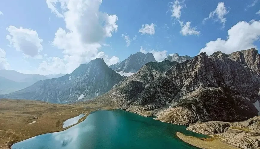 Gadsar Lake area, Kashmir Great Lakes Trek