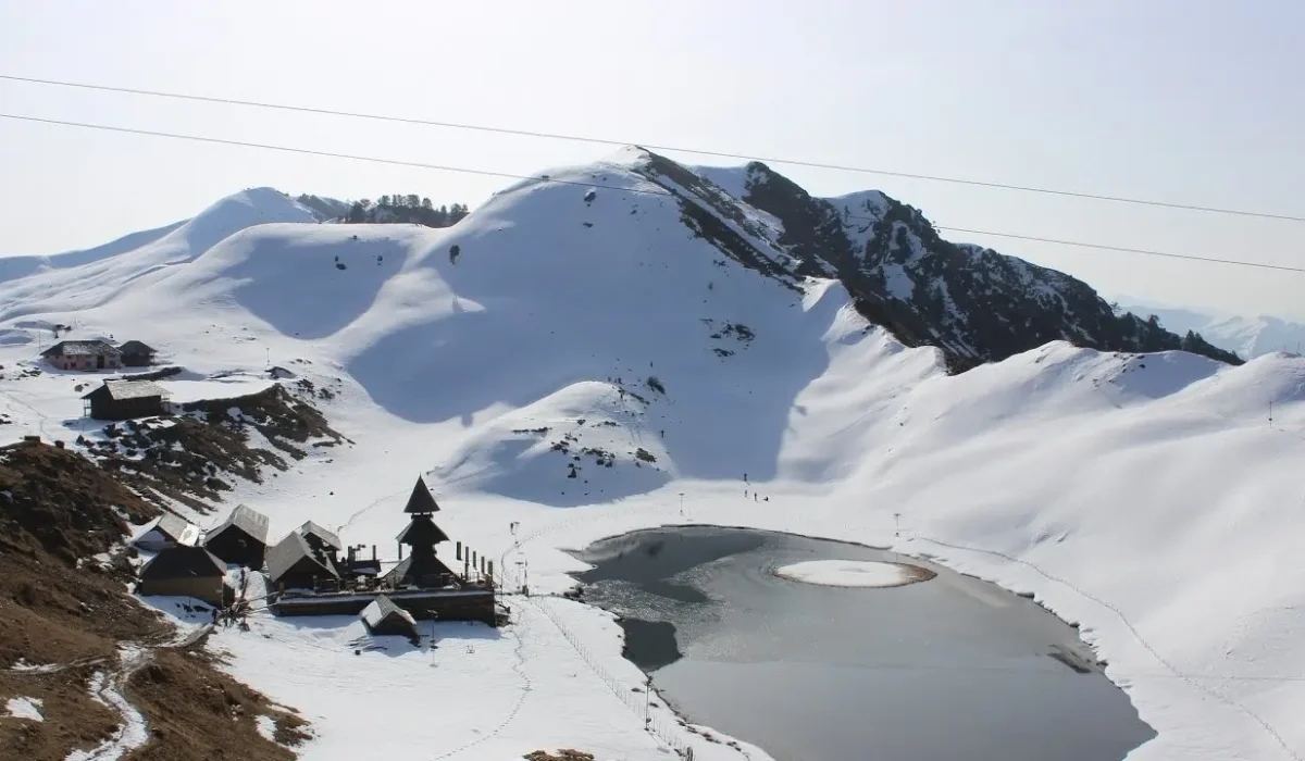 frozen Prashar Lake Trek