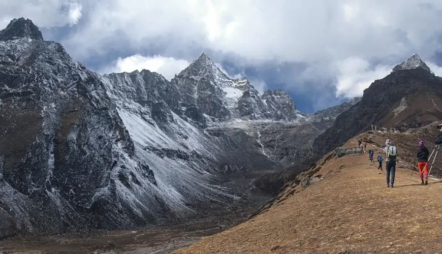 How to Trek on a Budget Tips for Students and Backpackers